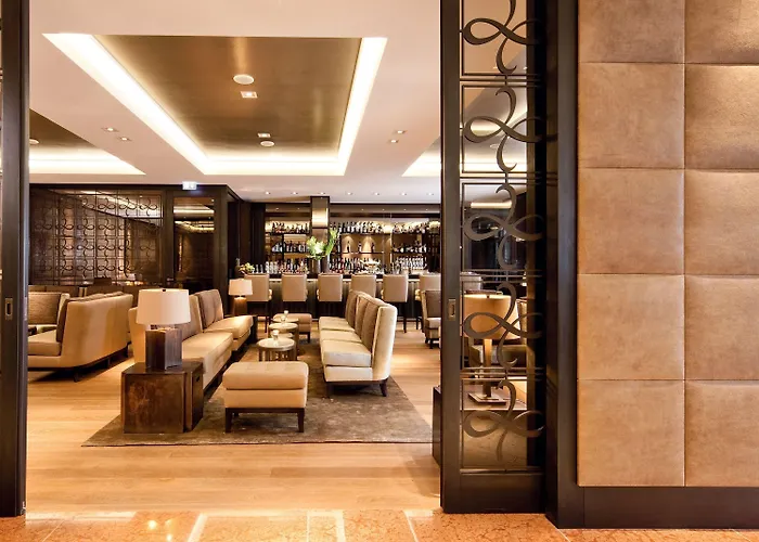 מלון Althoff Seehotel Ueberfahrt 5*