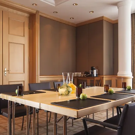 厄贝法赫特阿尔特霍夫海景酒店 5*